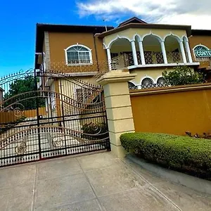 White House By White River Apartment Ocho Rios